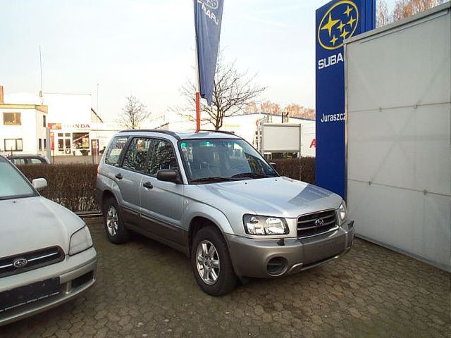 Subaru () Forester II:  