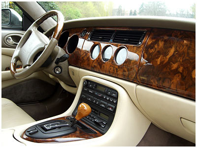 Jaguar () XK8 Cabriolet IV (X100):  
