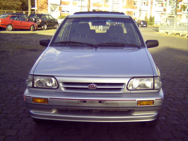 Kia () Pride:  