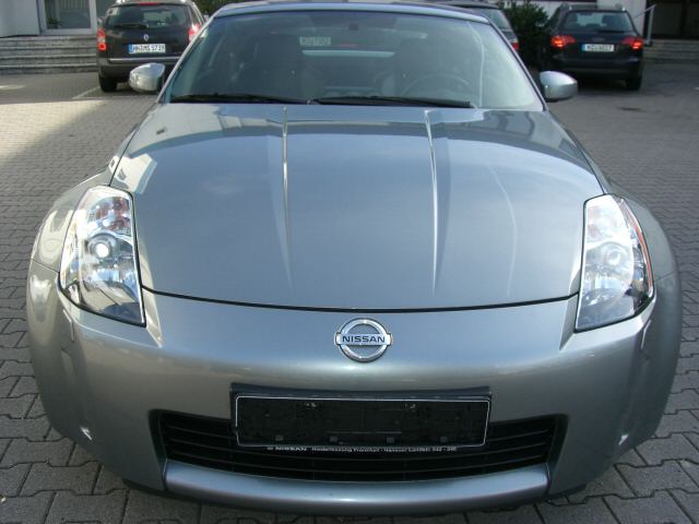 Nissan () 350 Z (Z33):  