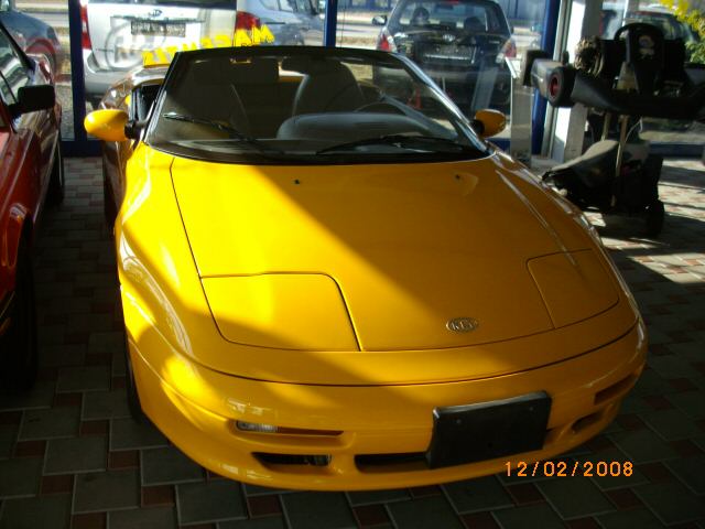 Kia () Roadster:  