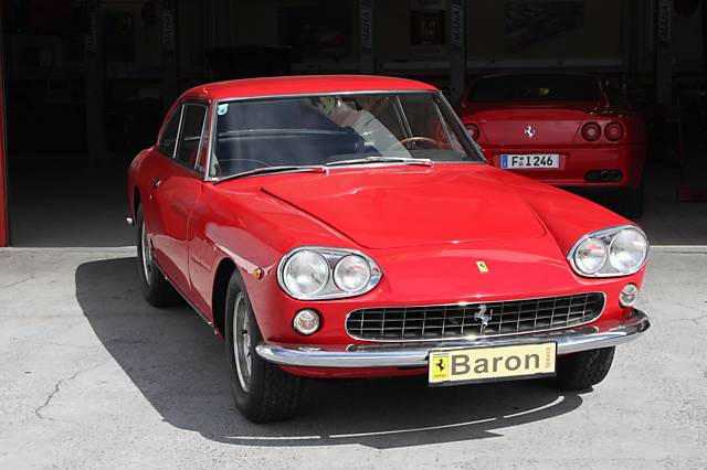 Ferrari () 330, 1965:  