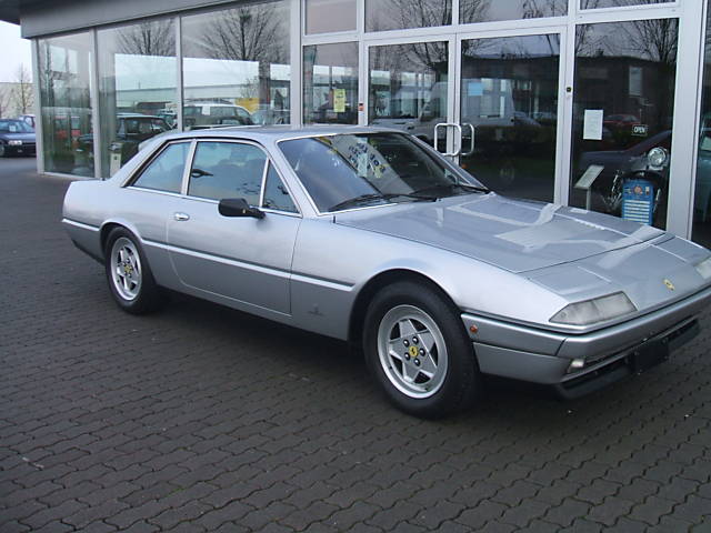 Ferrari () 412:  