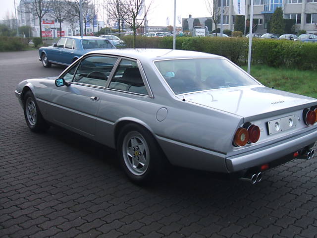 Ferrari () 412:  