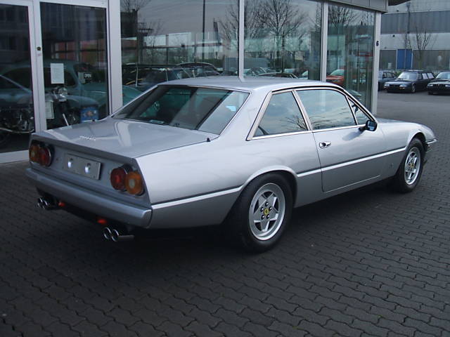 Ferrari () 412:  
