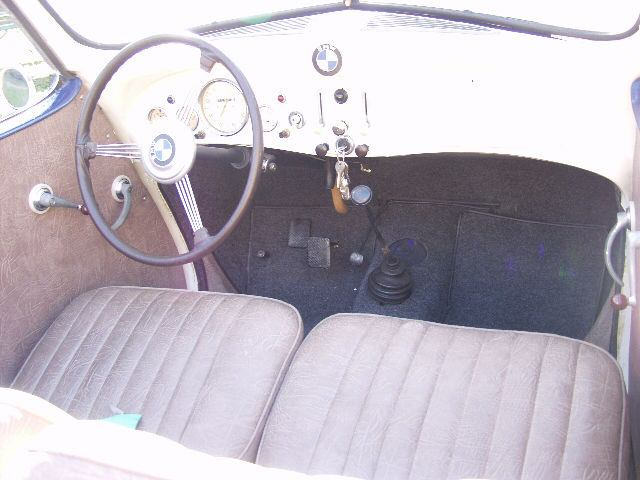 BMW () 321:  