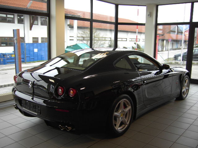 Ferrari () 612 Scaglietti F1:  