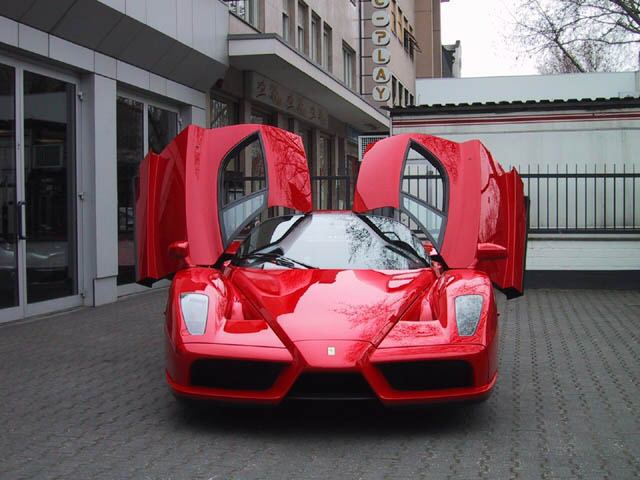 Ferrari () Enzo:  