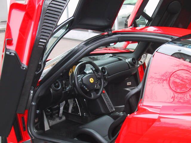 Ferrari () Enzo:  