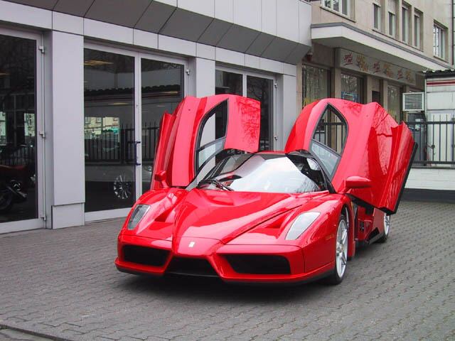 Ferrari () Enzo:  