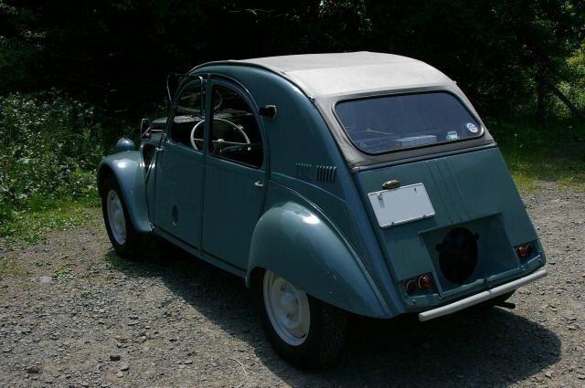 Citroen () 2 CV:  