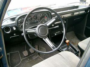 BMW () 2500-3.3:  