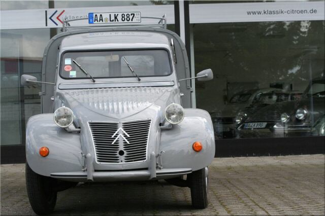 Citroen () AZU, 1953:  