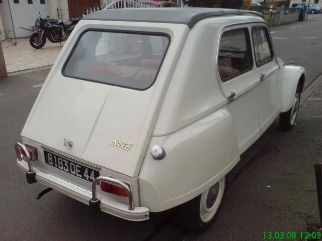 Citroen () Dyane:  
