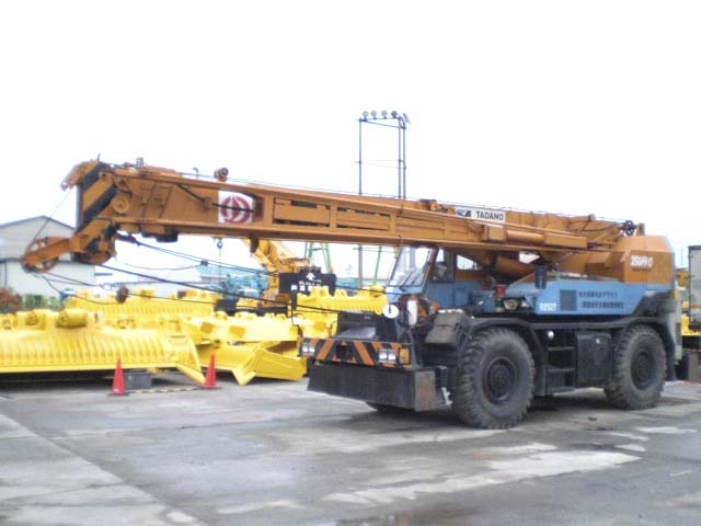 Tadano () TR250M-5:   
