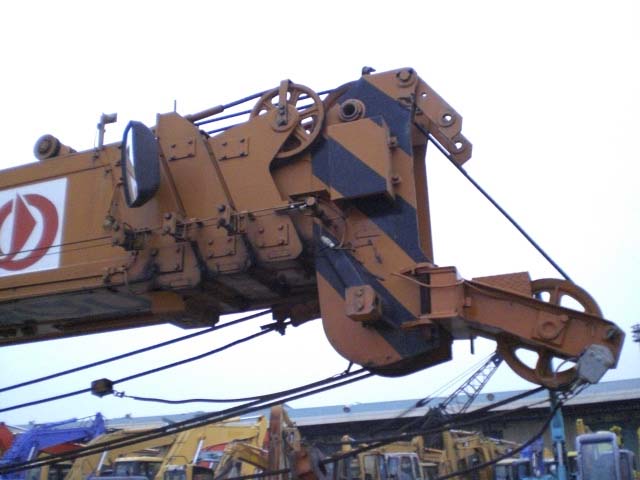 Tadano () TR250M-5:   