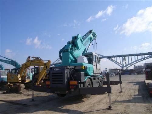 Kobelco () RK160-3:   