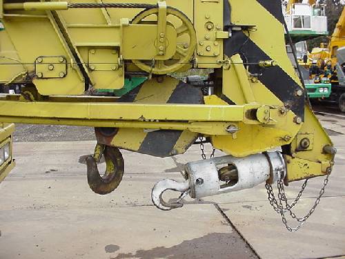 Tadano () TR160M-3:   