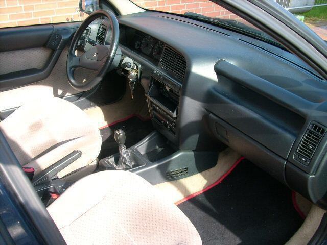 Citroen () Xantia (X1):  