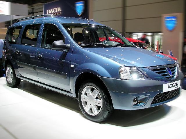 Dacia () Logan MCV:  