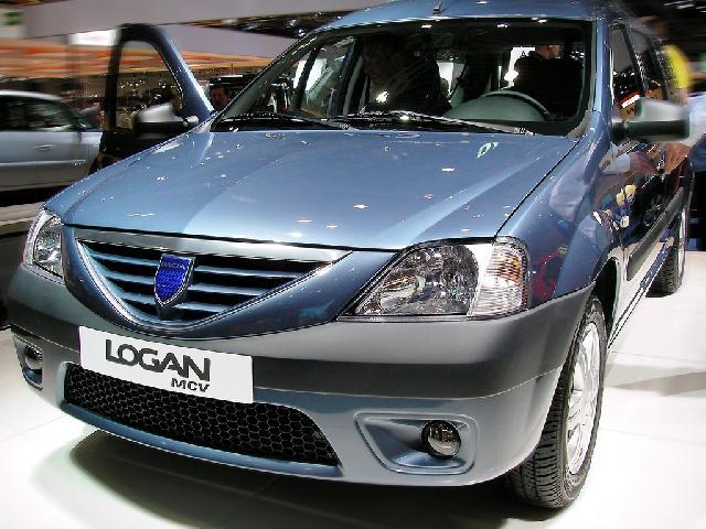 Dacia () Logan MCV:  