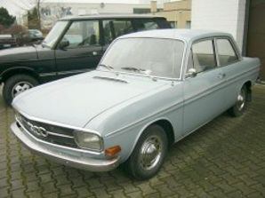 Audi () 60L:  