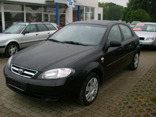 Daewoo () Lacetti (KLAN):  