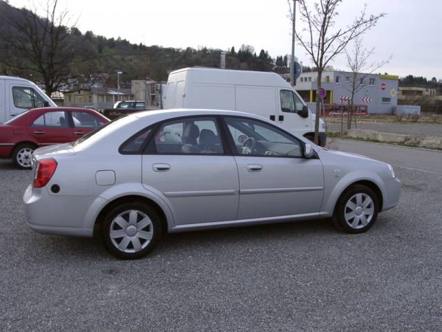 Daewoo () Nubira (KLAN):  