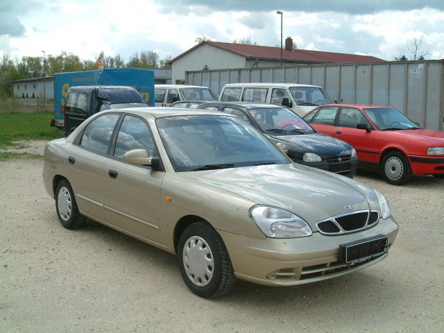 Daewoo () Nubira  (KLAJ):  