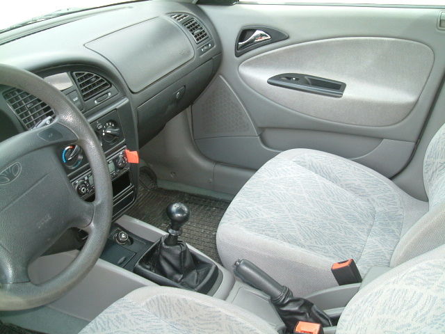 Daewoo () Nubira  (KLAJ):  