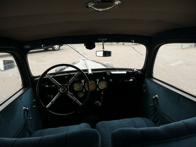 Mercedes Benz () 170 V (W136):  