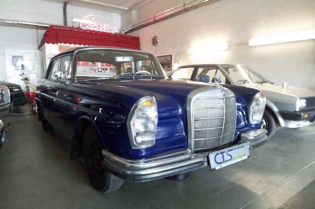 Mercedes Benz () Heckflosse (W111):  