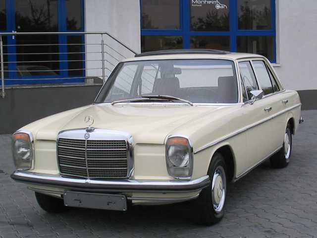 Mercedes Benz () 8 (W114):  