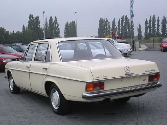 Mercedes Benz () 8 (W114):  