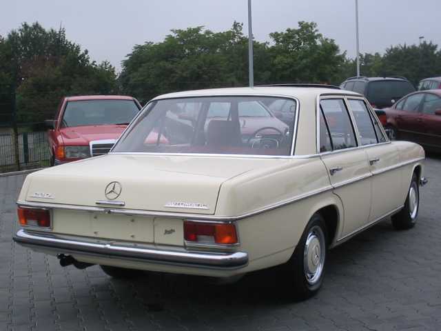 Mercedes Benz () 8 (W114):  