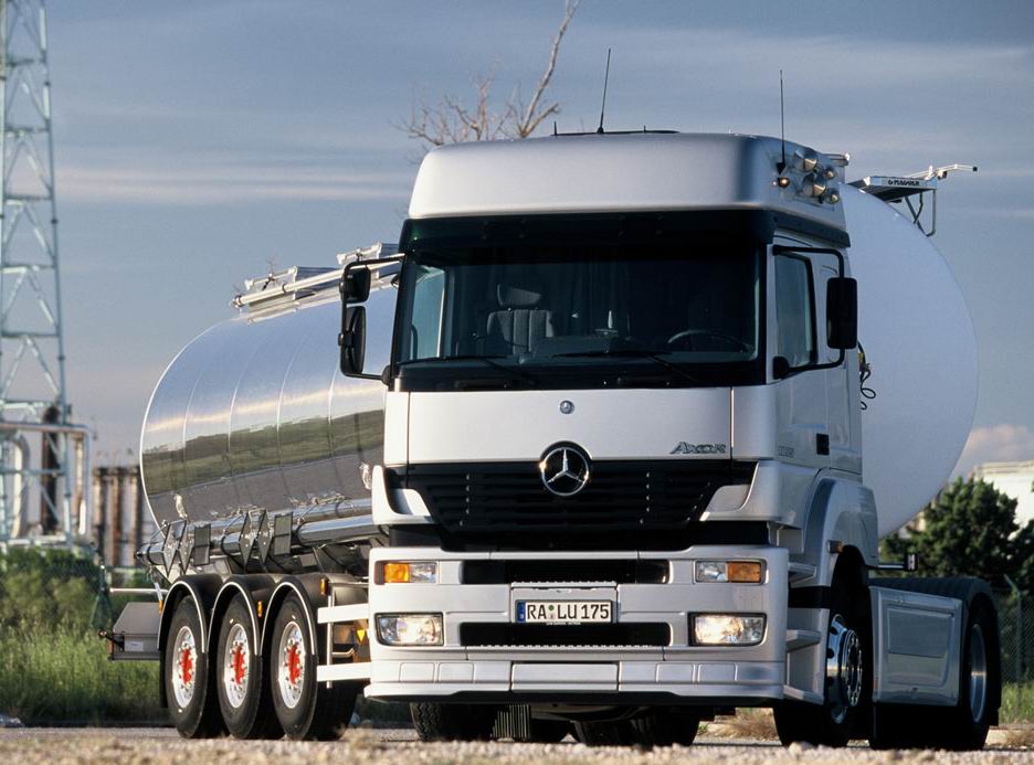 Mercedes Benz () Actros MP2:  