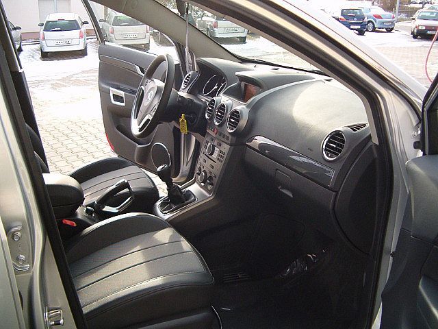 Opel () Antara:  