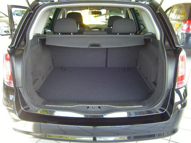 Opel () Astra H caravan (L35):  