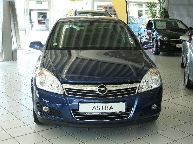 Opel () Astra H sedan (L69):  