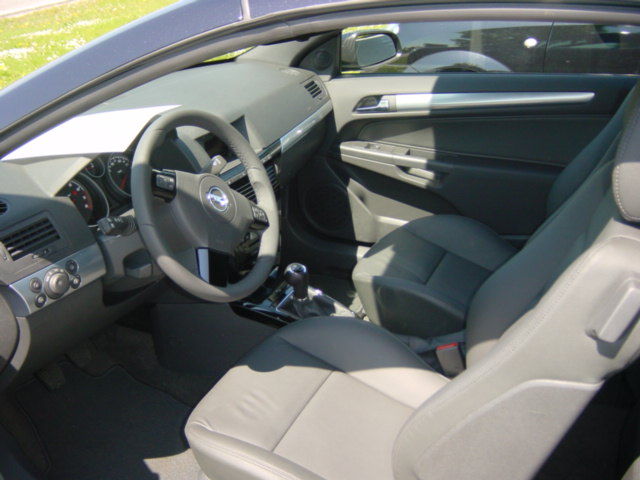 Opel () Astra H TwinTop:  