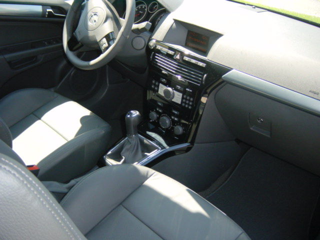 Opel () Astra H TwinTop:  