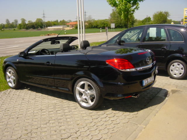 Opel () Astra H TwinTop:  