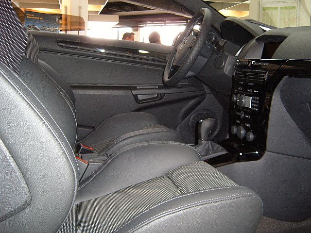 Opel () Astra H GTC hatchback (L08):  