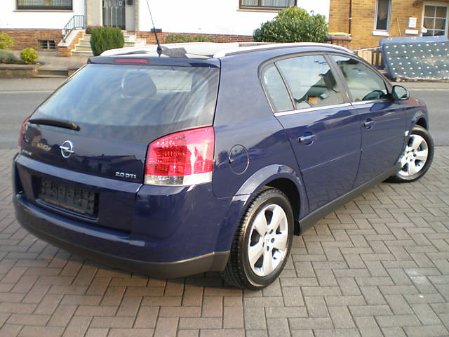 Opel () Signum:  