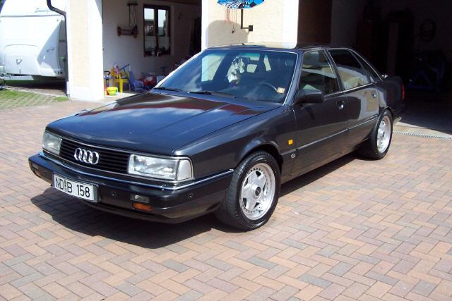 Audi () 200 (44, 44Q):  