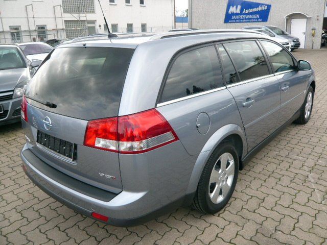 Opel () Vectra C (caravan):  