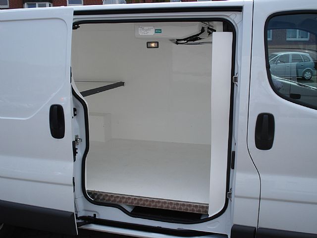Opel () Vivaro:  