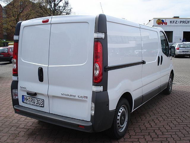 Opel () Vivaro:  
