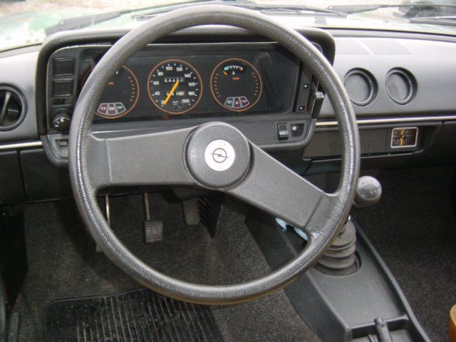 Opel () Manta B CC (53_, 55_):  