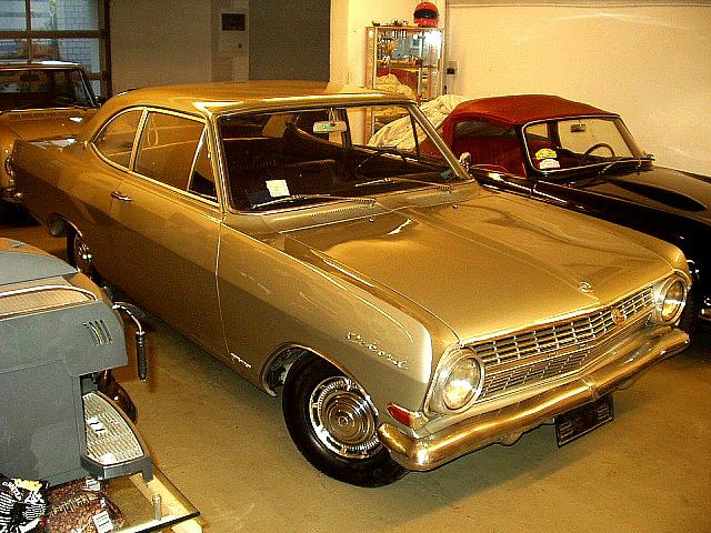 Opel () Rekord A coupe:  